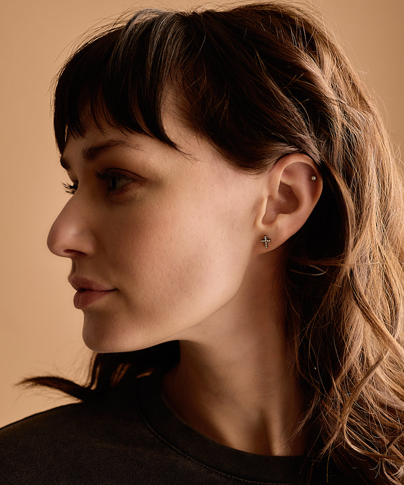 Natural Titanium Brilliance Cross 8mm (New)