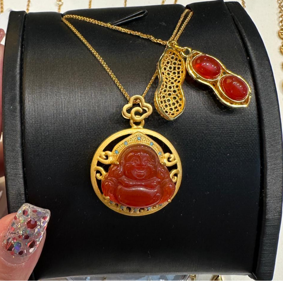 Genuine Red Jade Pedant w/ Necklace 925 Silver (Gold Plated) 48cm O