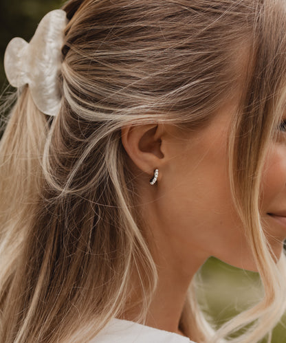 Natural Titanium Curved Pearl 10mm (New)